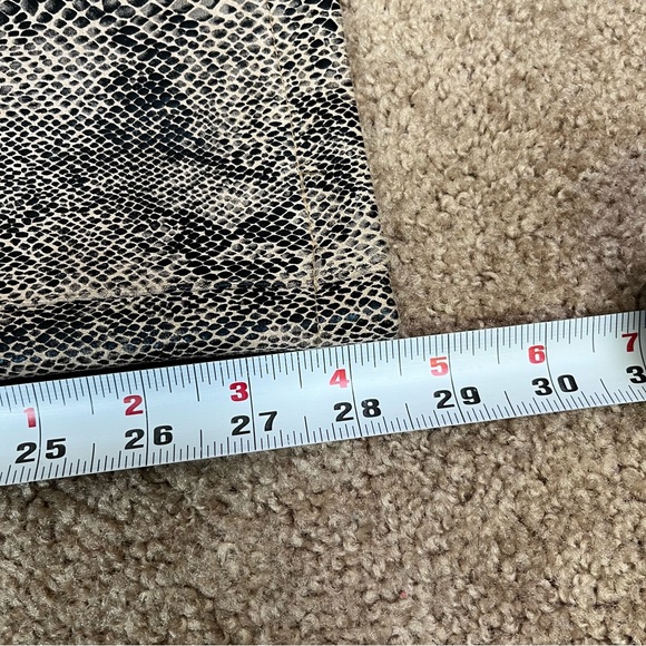 NEW Snakeskin Versona Pants Women's Size Medium - Picture 12 of 13